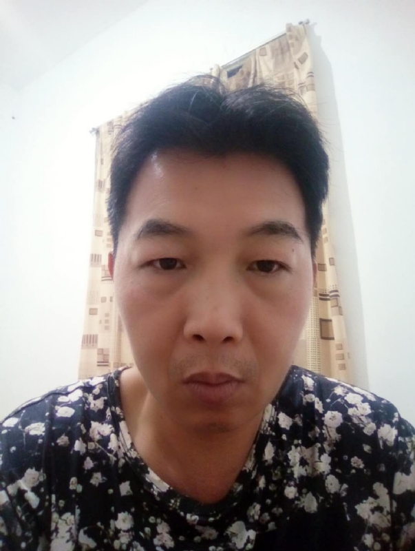 繁华哀伤的第一张照片--罗源婚介网