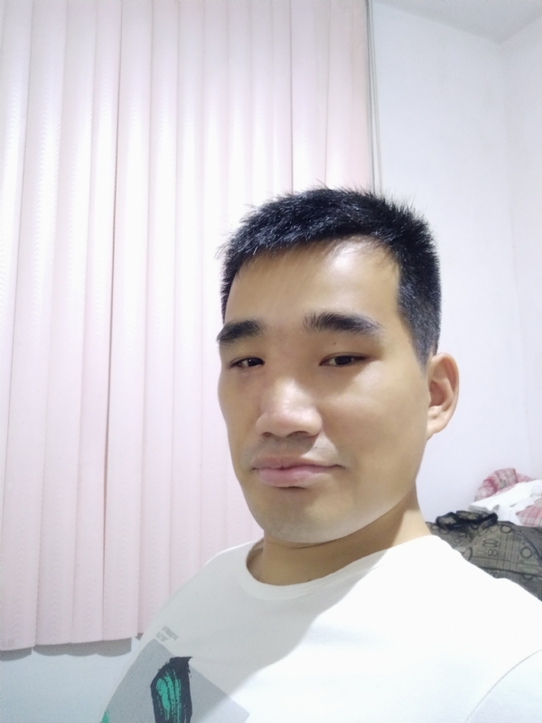 大男孩的第一张照片--罗源婚介网