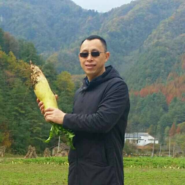 墨迹男的第一张照片--罗源婚介网