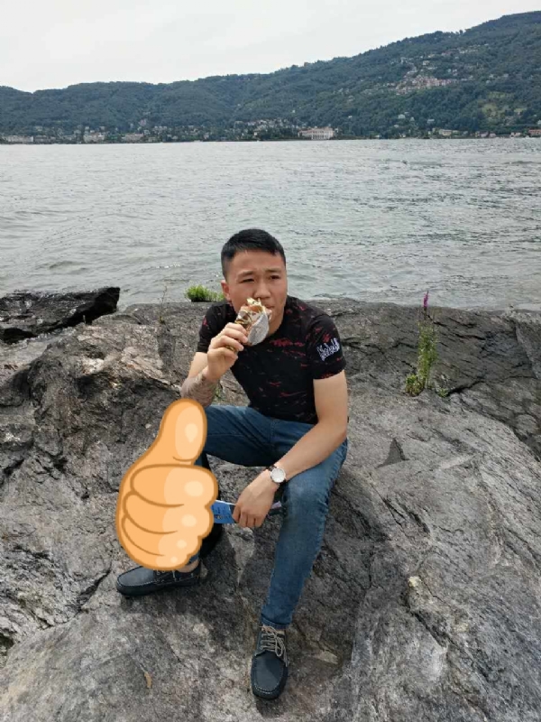 绚烂背后的平淡的第一张照片--罗源婚介网
