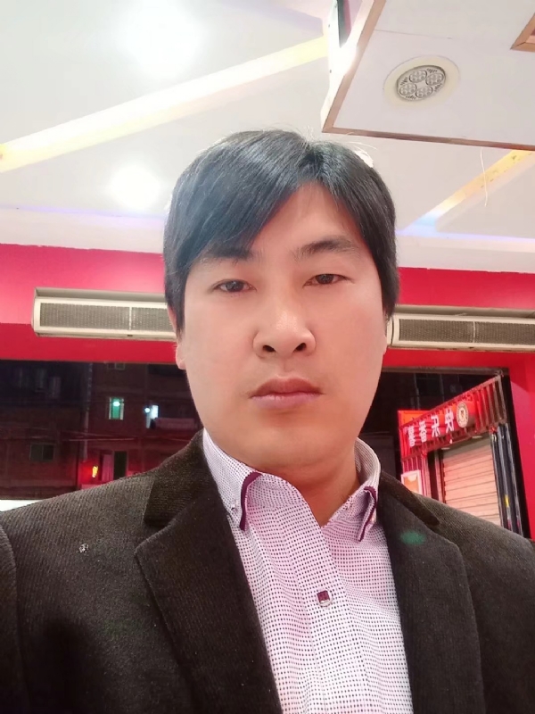 奔跑的第二张照片--罗源婚介网
