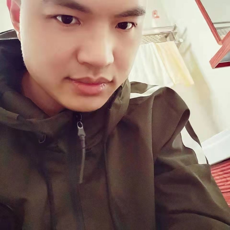 高大上的宅男的第二张照片--罗源婚介网