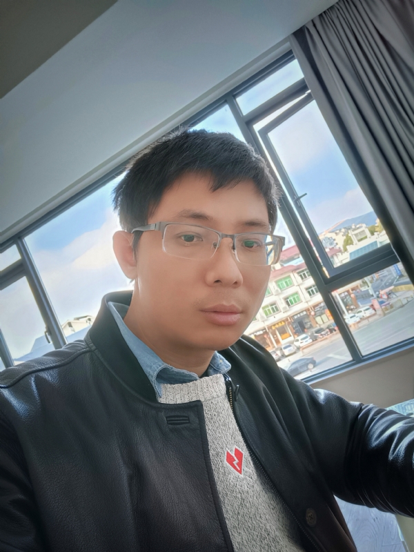 也许只是缺少一个拥抱的第二张照片--罗源婚介网