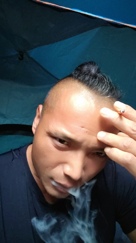 伯爵的第四张照片--罗源婚介网