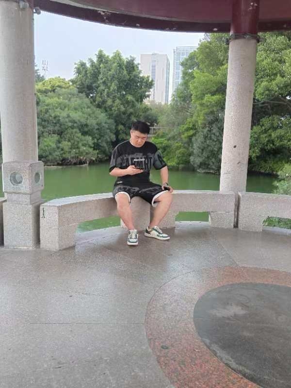 不善挽留的第二张照片--罗源婚介网